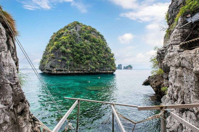 james-bond-island-tour-by-long-tail-boat-or-speedboat