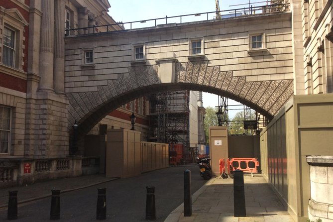 james-bond-private-tour