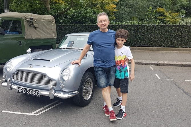 james-bond-ultimate-spy-taxi-tour