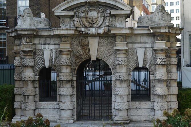 james-bonds-london-a-self-guided-audio-tour