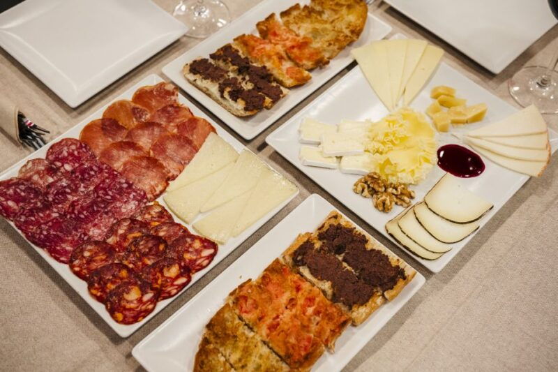 jamon-cheese-and-wine-experience-near-sagrada-familia