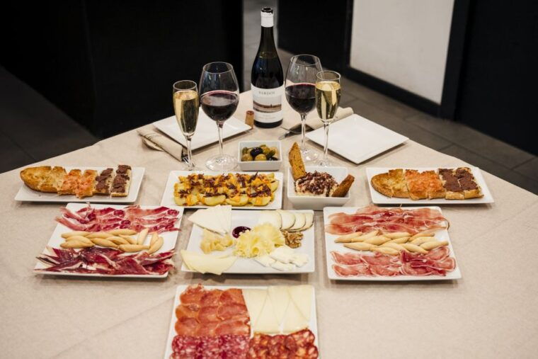 jamon-cheese-and-wine-experience-near-sagrada-familia