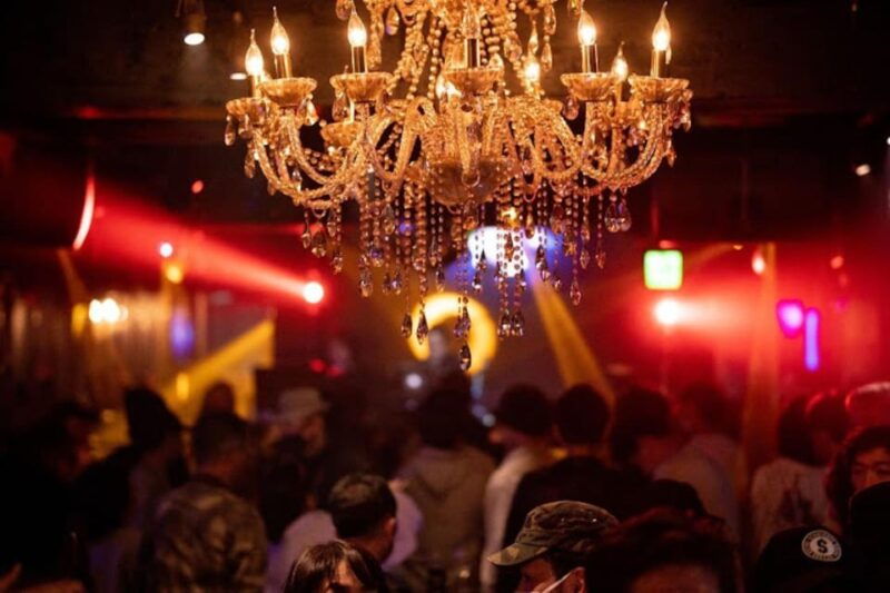 japanese-70s-disco-experience-in-osaka