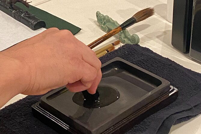 japanese-calligraphy-experience-in-osaka