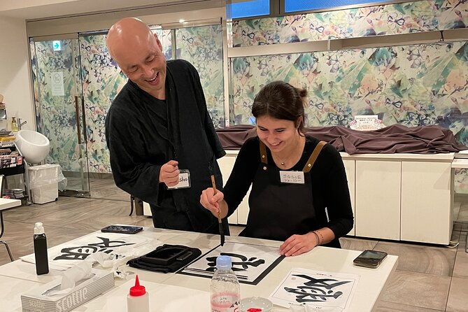 japanese-calligraphy-experience-in-osaka