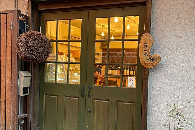 japanese-dessert-sake-pairing-retro-tokyo-walk-w-local-guide