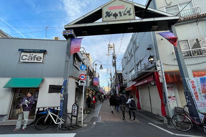 japanese-dessert-sake-pairing-retro-tokyo-walk-w-local-guide