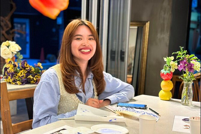 japanese-fan-painting-workshop-in-a-tokyo-flower-shop