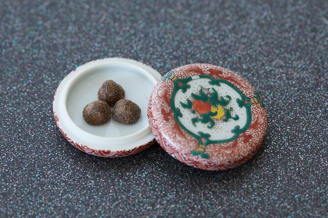 japanese-incense-ceremony-for-wellbeing