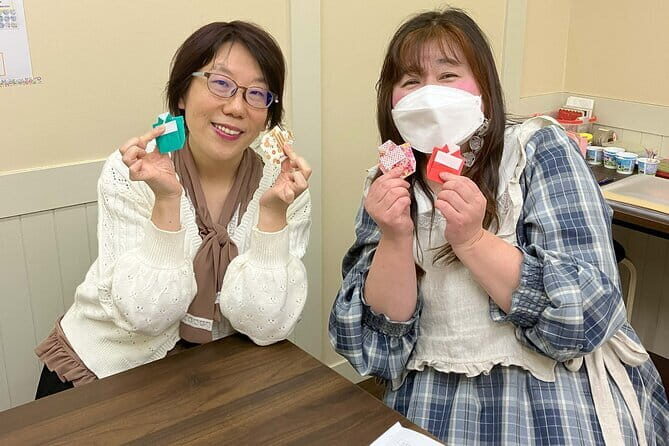 Japanese miniature kimono made with origami in Osaka - Practical Details & Tips