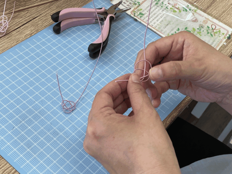 japanese-paper-notebook-and-mizuhiki-belt-bookmark-workshop