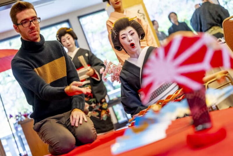 Japanese Traditional Entertainment Experience in Tokyo - Key Points