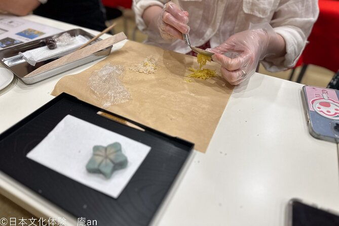 japanese-traditional-sweets-making-2