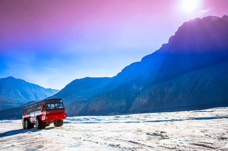 jasper-columbia-icefield-skywalk-and-ice-explorer-ticket