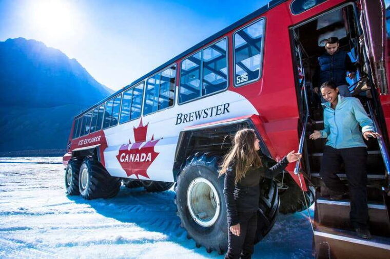 jasper-columbia-icefield-skywalk-and-ice-explorer-ticket