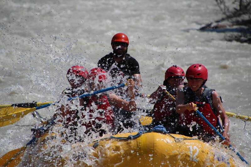 jasper-sunwapta-river-whitewater-rafting-self-drive