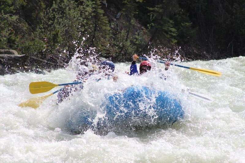 jasper-sunwapta-river-whitewater-rafting-self-drive
