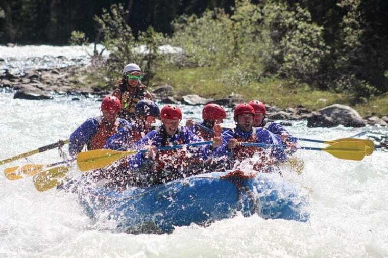 jasper-sunwapta-river-whitewater-rafting-self-drive