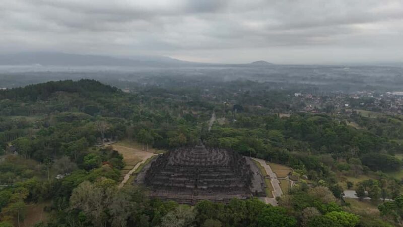 "Java Highlights: Yogyakarta to Bromo & Ijen Volcanoes" - The Logistics and Experience: What to Expect