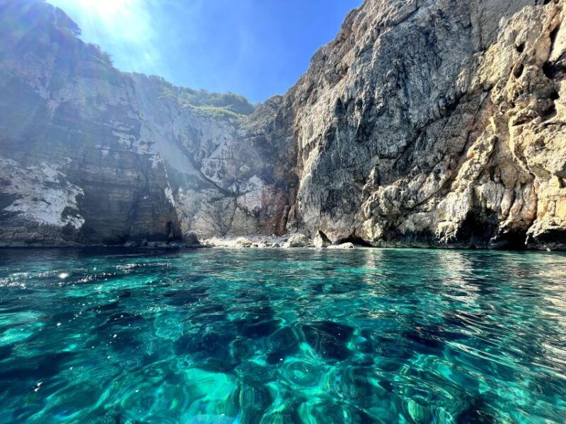javea-cala-portixol-kayak-tour-with-snorkel-cliff-jumping