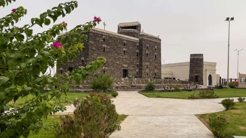 Jazan: Wadi Lajab, Black Mountain, and Heritage Village Tour - Who Would Love This Tour?  