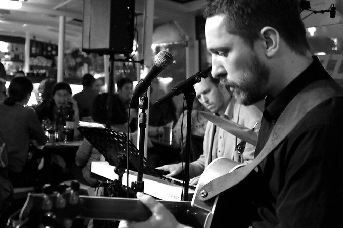 jazz-boat-popular-live-jazz-river-cruise