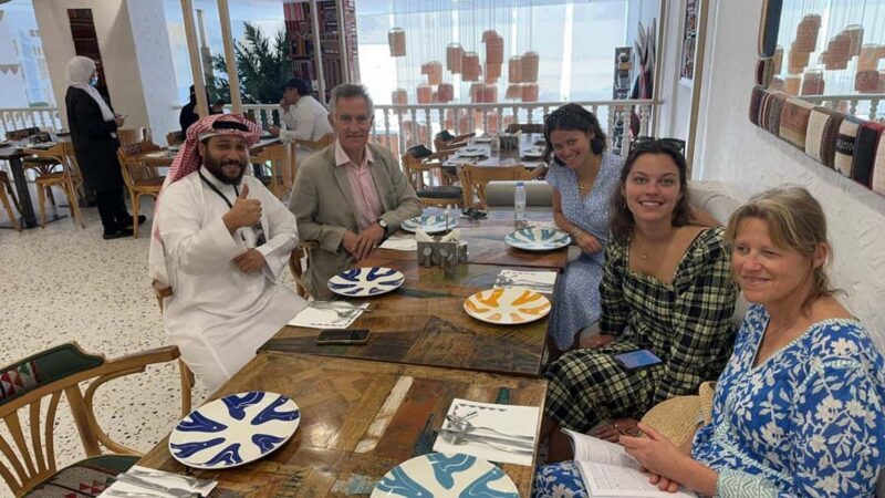 Jeddah: Private Highlights Tour of Most Instagrammable Spots - Discovering Jeddah’s Iconic Landmarks