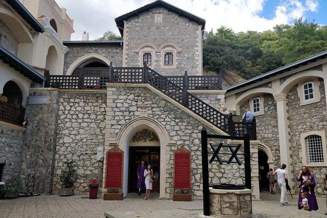 jeep-safari-troodos-kykkos-monastery-waterfall-and-venetian-bridge-from-paphos