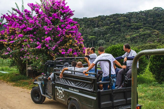 jeep-tour-petropolis-rj-ecotourism-waterfall-and-tastings