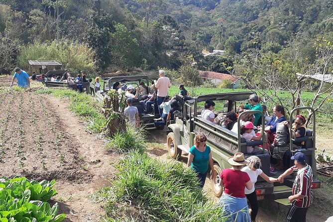 jeep-tour-petropolis-rj-ecotourism-waterfall-and-tastings