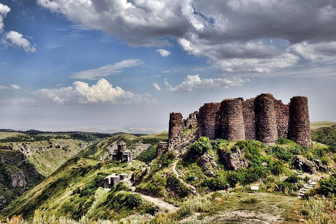 jeep-tour-to-amberd-mt-aragats-kari-lake
