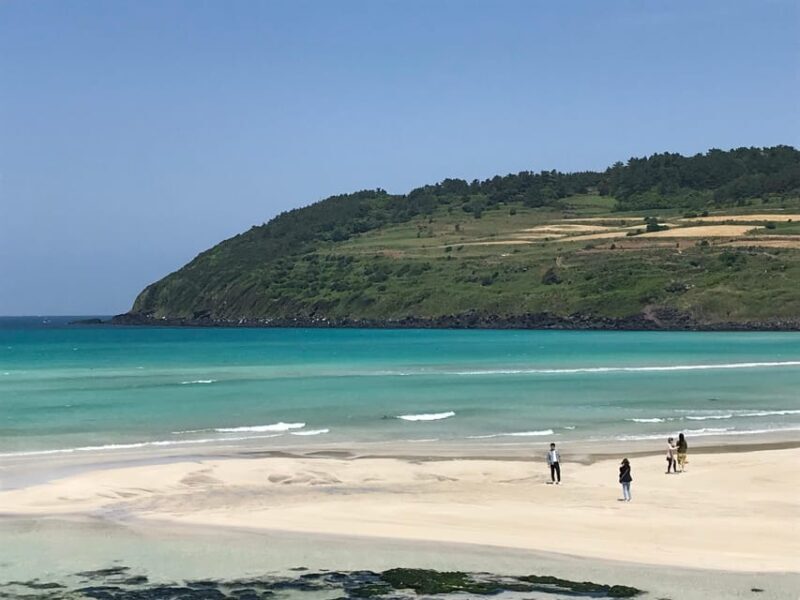 Jeju: East of Jeju Island Bus Tour from Seogwipo City - Coastal Road & Haenyeo Museum