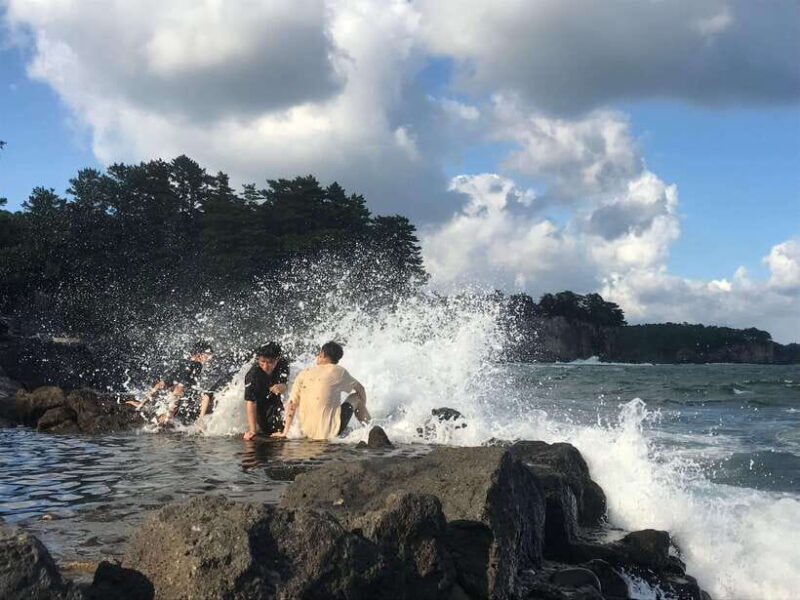Jeju: East of Jeju Island Bus Tour from Seogwipo City - Seoubong Peak & Sunset at Hamdeok