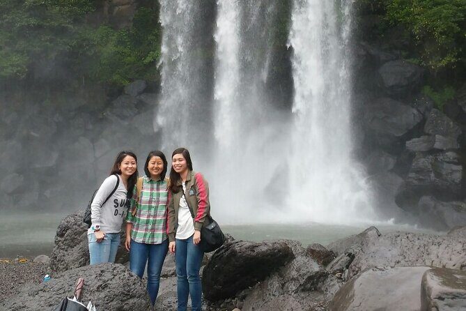 Jeju Island private taxi tour-waterfalls & Oedolgae & Jusangjeoli - Key Points