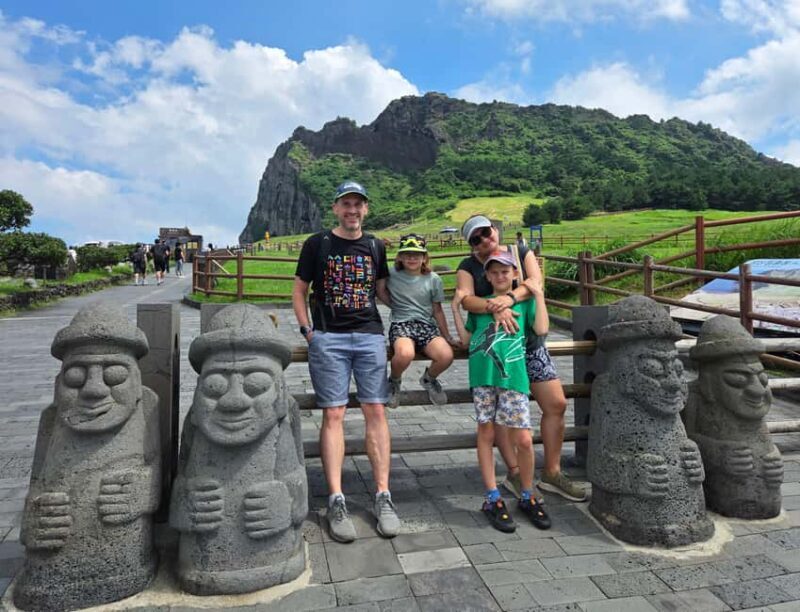 Jeju Private Taxi Tour with a Licenced English Guide-Driver - What Makes This Tour Special?