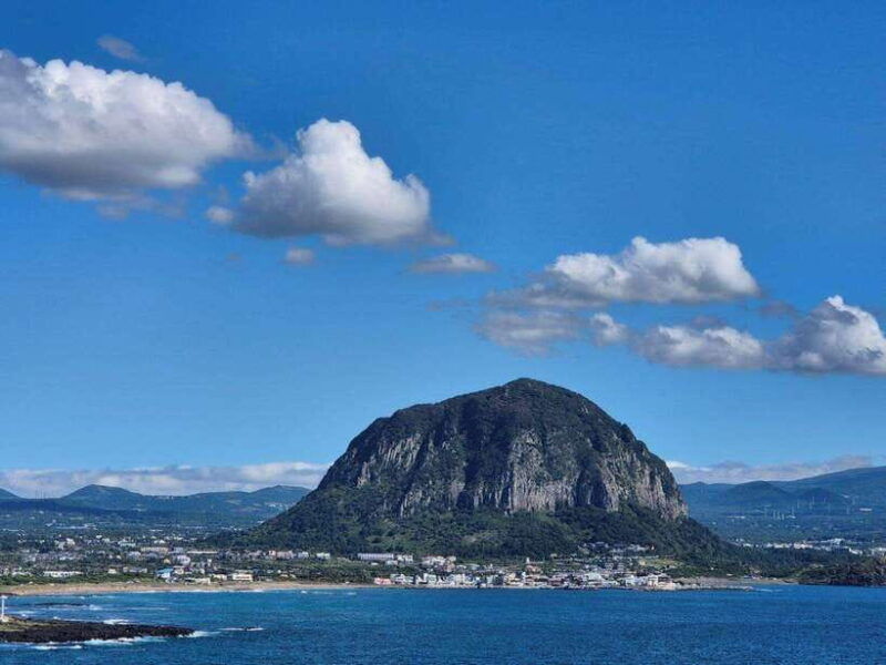 jeju-private-tour-with-an-english-guide-and-a-vehicle