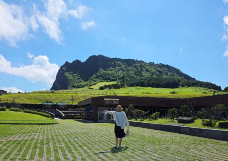 Jeju: UNESCO Sites Tour with Haenyeo Show(Eastern) - Introduction to the Tour