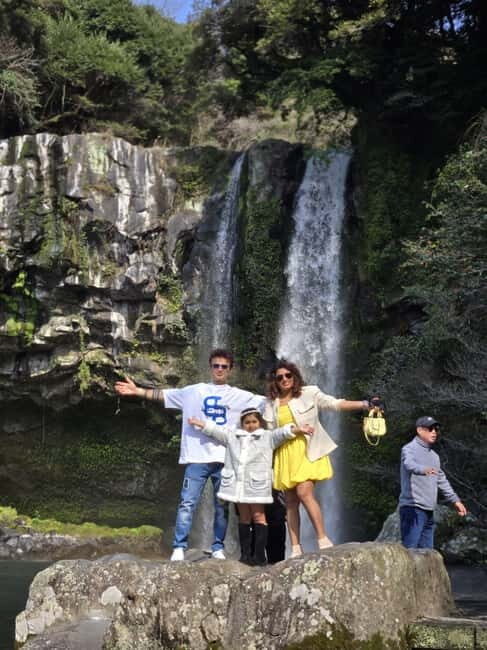 Jeju: West & South Full-Day Authentic Tour - Key Points