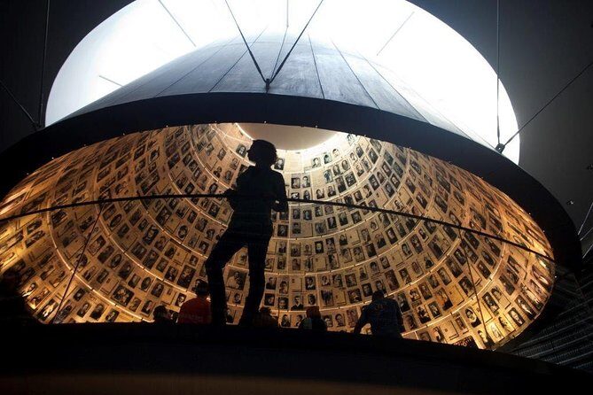 Jerusalem Yad Vashem Holocaust History Museum Tour - The Impact of a Guided Tour