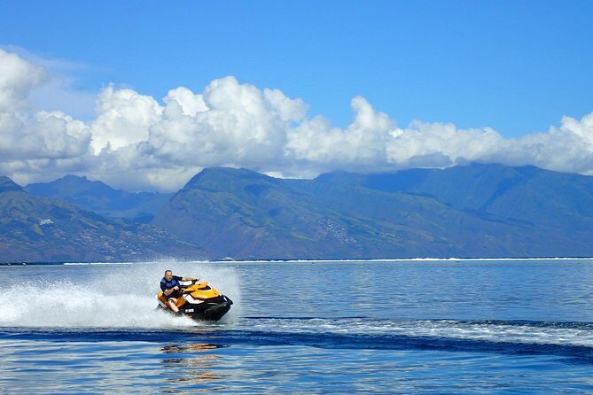 Jet-ski excursion 3 hrs Jet ski excursion to Moorea (single or two-seater) - FAQs