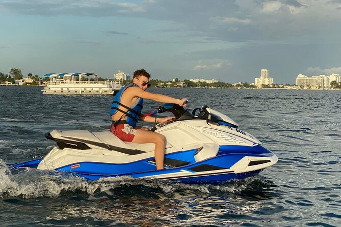 jet-ski-from-downtown-miami