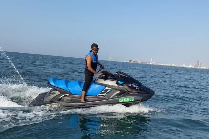 Jet Ski Ride Dubai: Burj Khalifa & Burj Al Arab with Fresh Juice - The Equipment and Safety Measures
