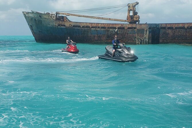 jet-ski-shipwreck-and-private-island-excursion