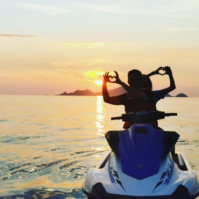 Jet ski sunset on the Ajaccio golf course - The Experience in Context