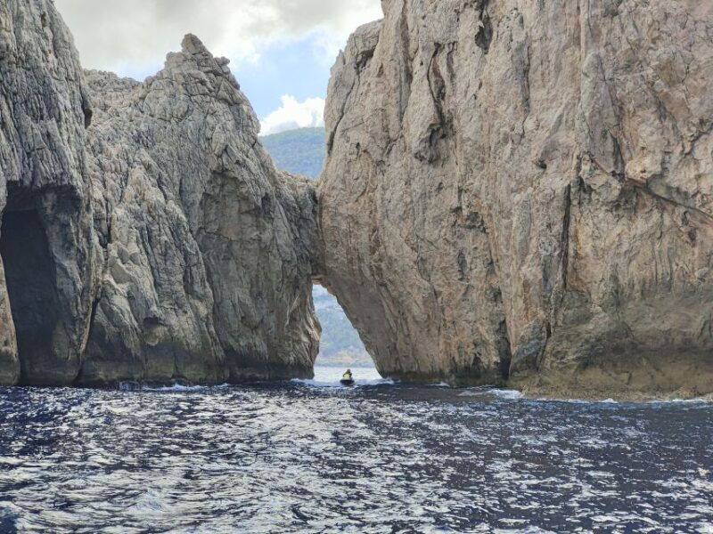 jet-ski-tour-to-cala-albarca-from-san-antonio