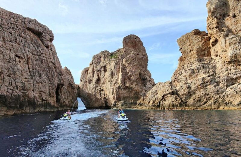 jet-ski-tour-to-cala-albarca-from-san-antonio