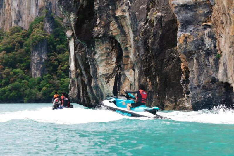 jetski-langkawi-explore-mangroves-tuba-island-views