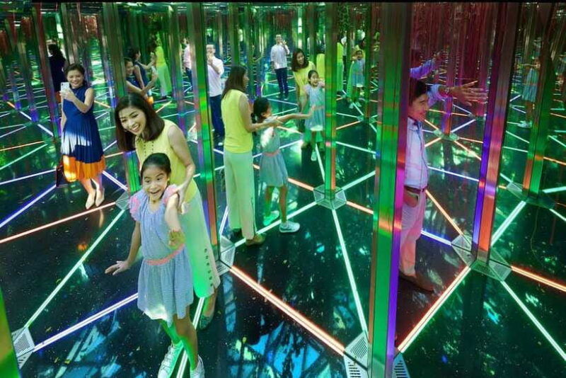 jewel-changi-airport-mirror-maze-and-canopy-park-ticket