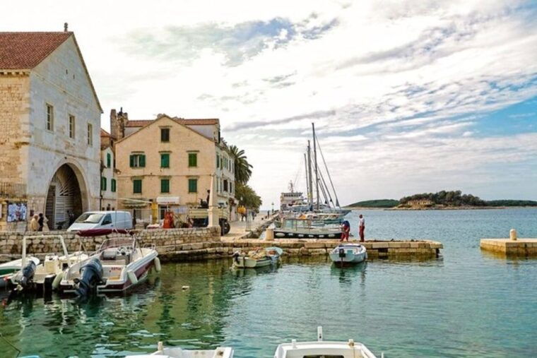 jewels-of-hvar-guided-walking-tour-2