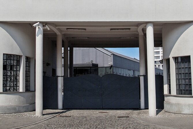 jewish-quarter-group-tour-by-golf-cart-with-schindlers-museum-visit-in-krakow